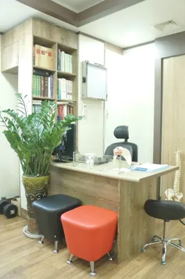 명문한의원 — 업체가 네이버 플레이스에 올린 사진 2