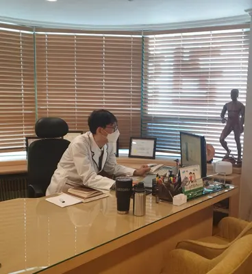 권한의원 — 업체가 네이버 플레이스에 올린 사진 2